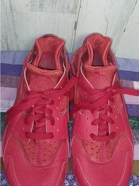 Nike Red Athletic Sneakers - Deep Red Interior Label Detail